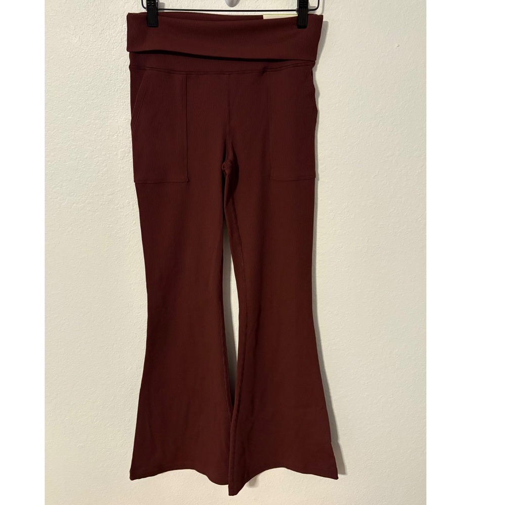 NWT OFFLINE by Aerie Ribbed Foldover Low Rise Flare Leggings Burgundy L SHORT - Picture 4 of 7